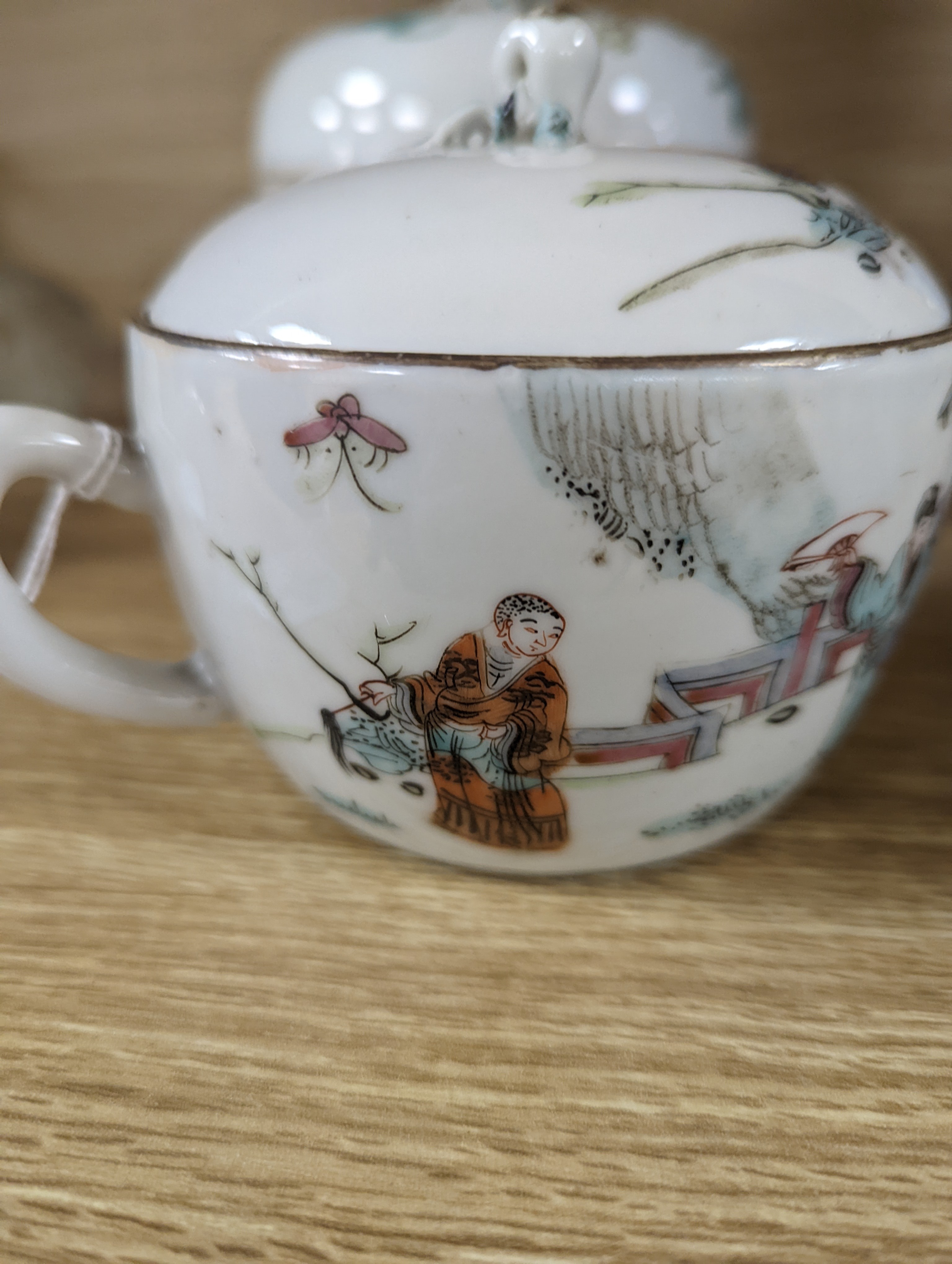 A Chinese famille rose teapot and a similar covered bowl, Tongzhi mark and period 13cm
